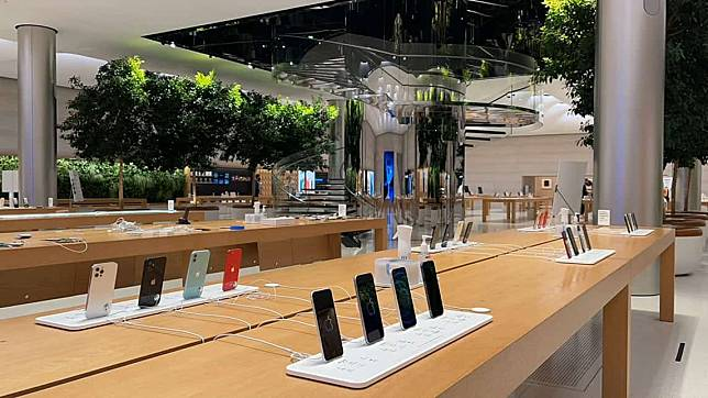 iPhone 将加入更高阶纤薄型号？ 传iPhone 17 Slim将登场镜头采用置中设计